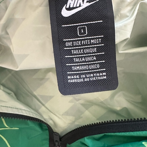 Nike Nigeria Men's Woven Poncho Windbreaker/ Rain Jacket - Picture 5 of 10